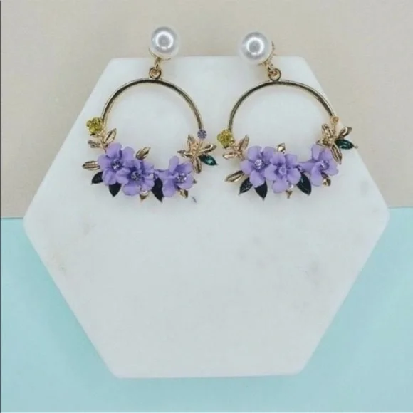 purple flower statement earrings pearl with crystal - Picture 3 of 6